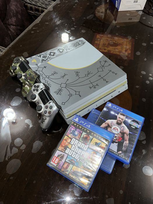 PS4 PRO God of War Limited Edition