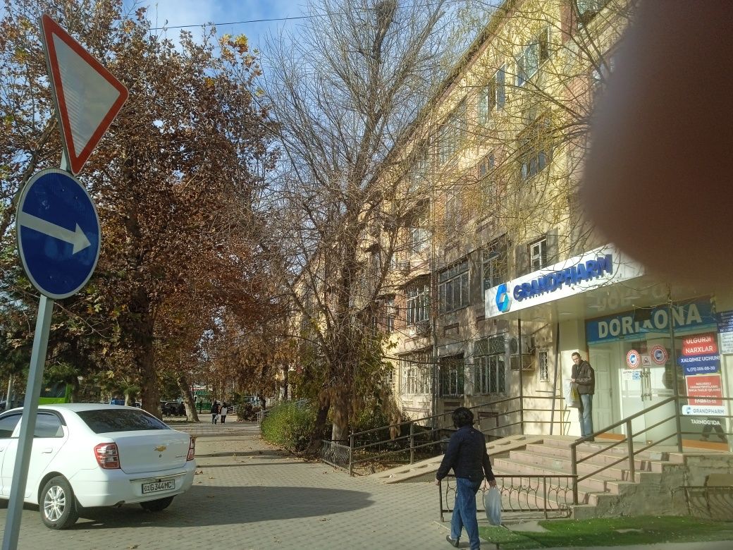 Юнус абад 7 Квартал вдоль дороги 3/1/4
