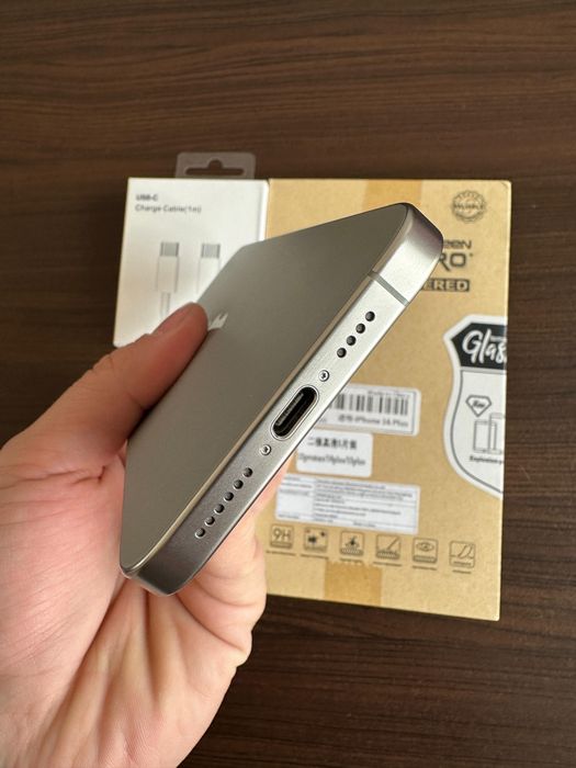 iPhone 15 Pro Max Natural Titan, 512Gb, ca nou