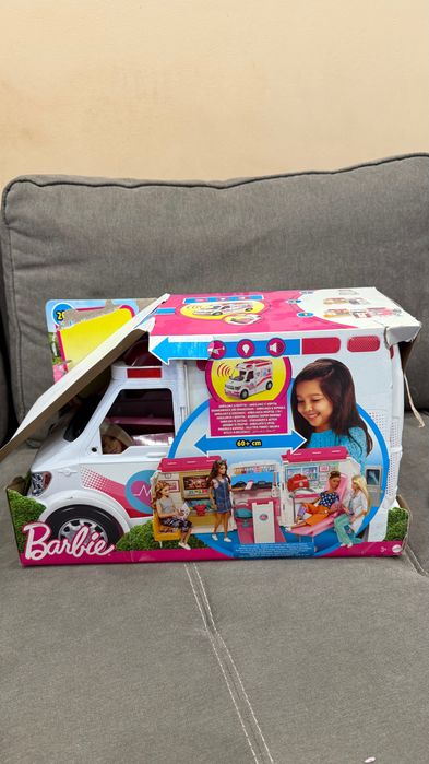 Барби линейка медицински център, Barbie