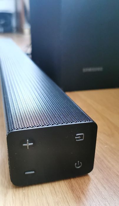 Vând Soundbar Samsung HW-K450 + Subwoofer