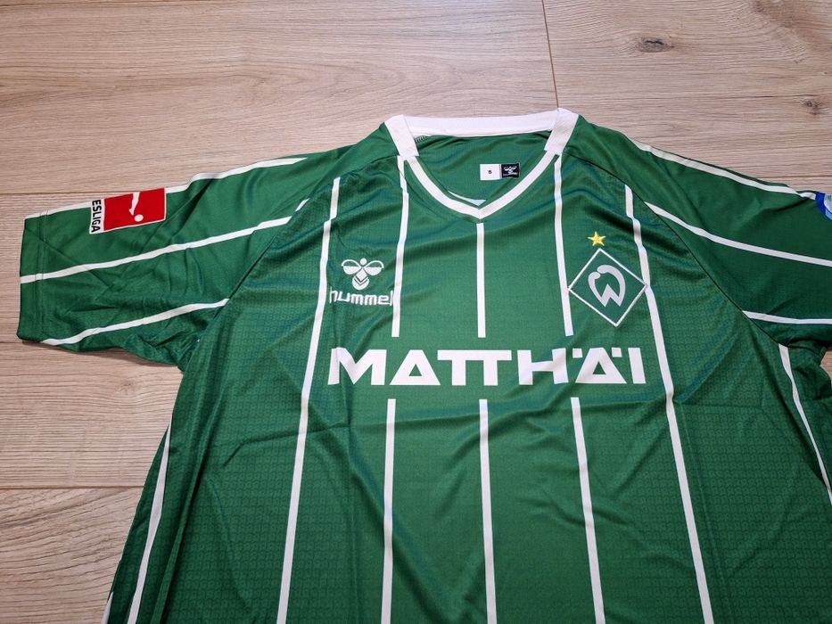 Футболна фланелка на Вердер Бремен сезон 25/26!