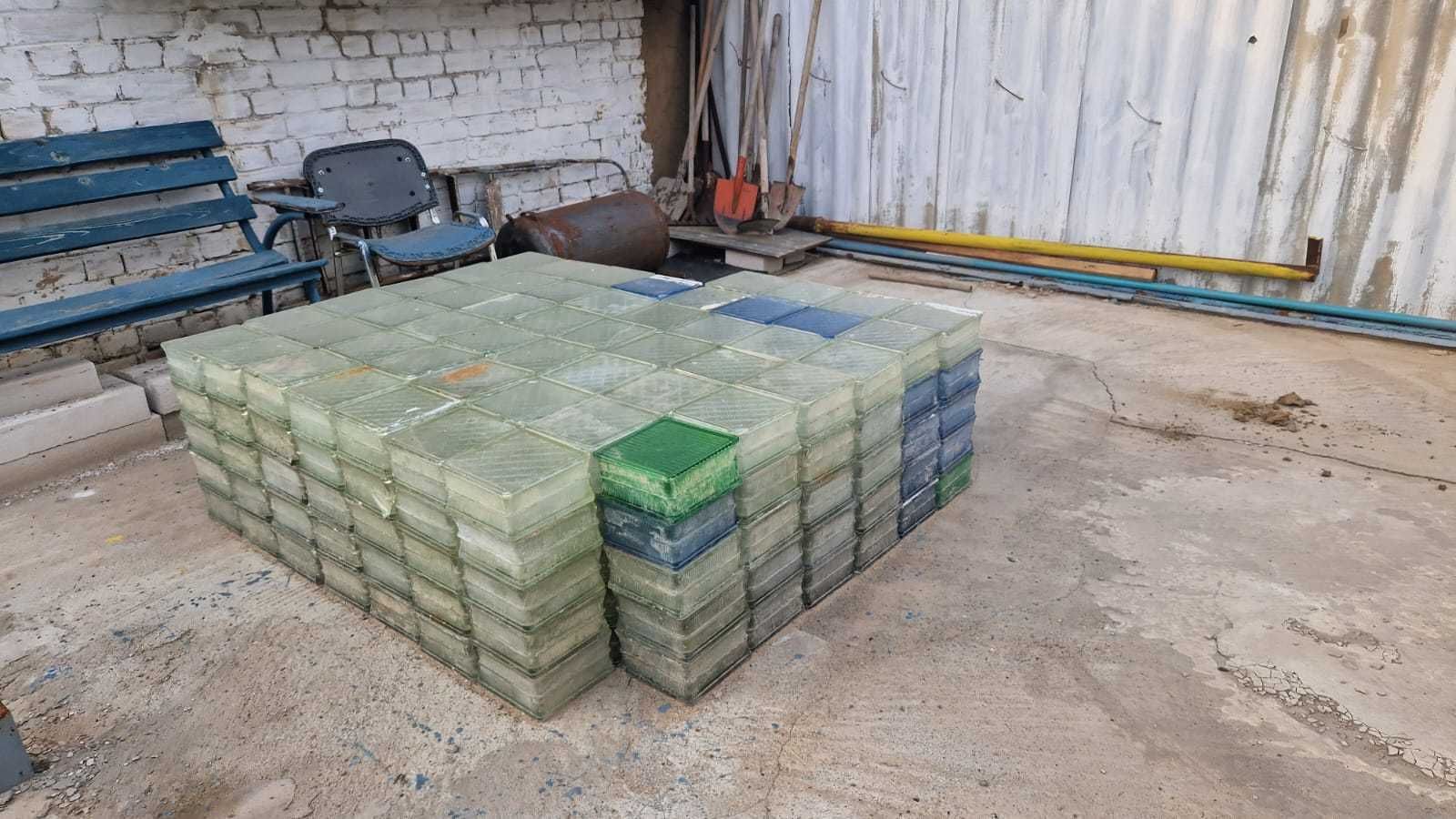 Стеклоблоки продаю