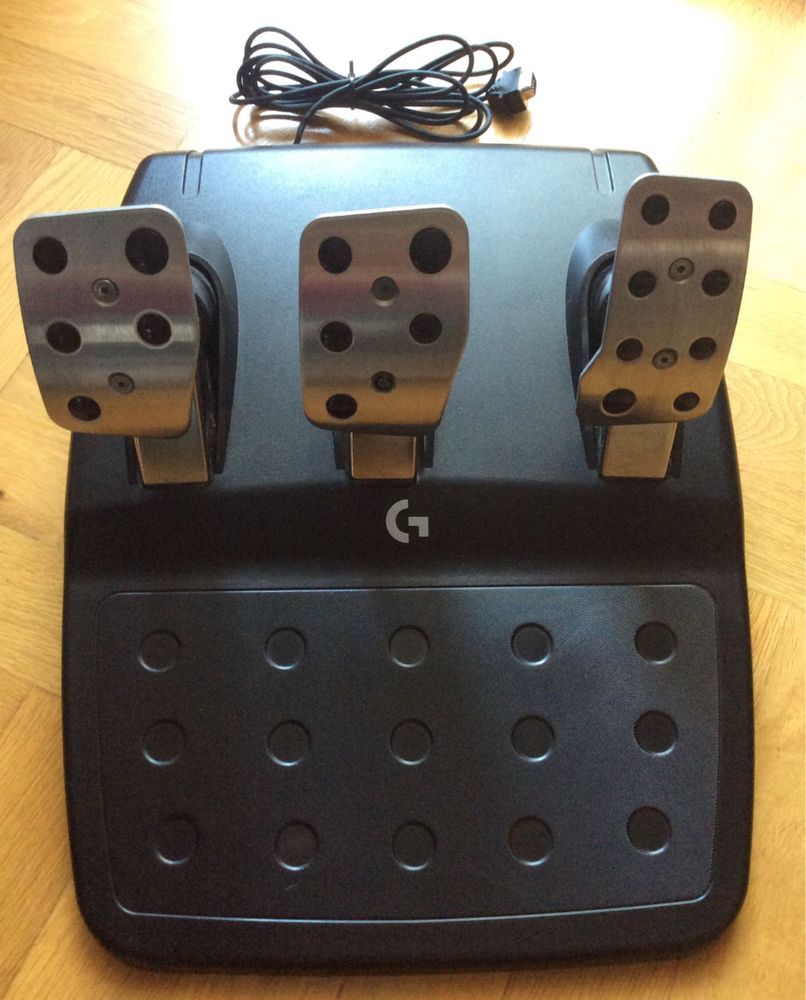 Logitech g 923 ps4/5/PC