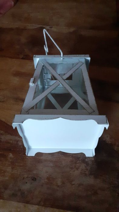 фенер метален ретро антикварен, за свещ и други, метал стъкло, бял