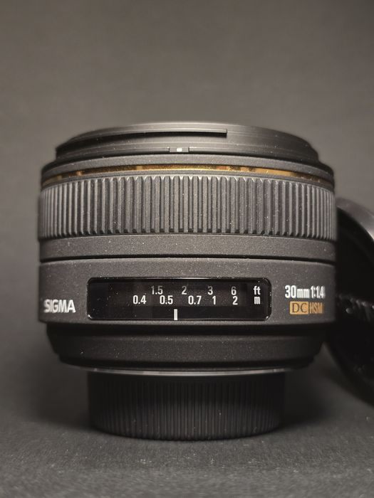 Твърд обектив за Никон Sigma 30 mm f 1.4
