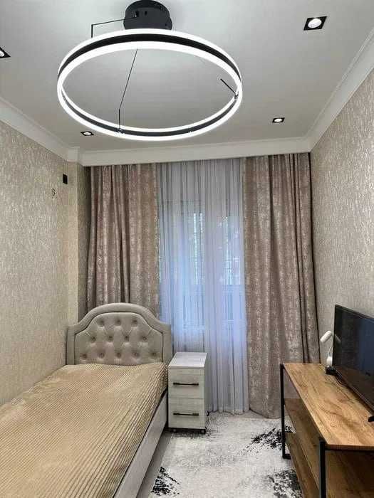 Продаётся просторная 5-комнатная квартира в Юнусабадском районе Ц-6