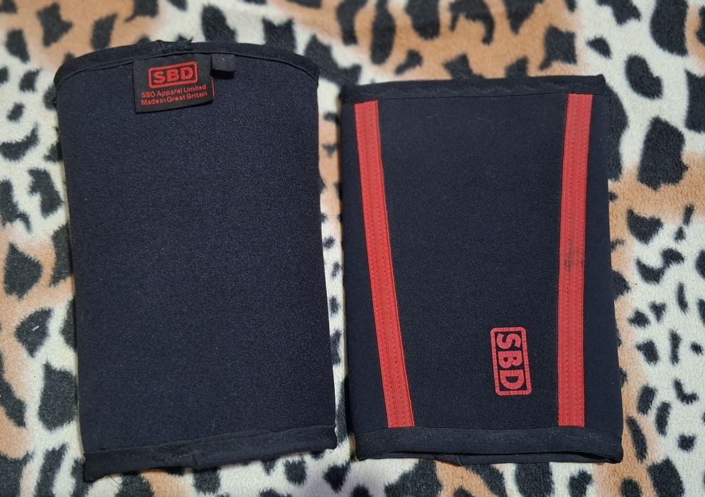 Наколенники для пауэрлифтинга