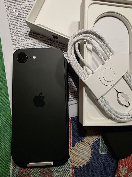 İPhone 16 e 128 GB 35 месеца гаранция!!