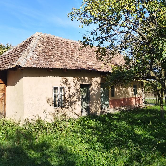 Casă de vânzare.