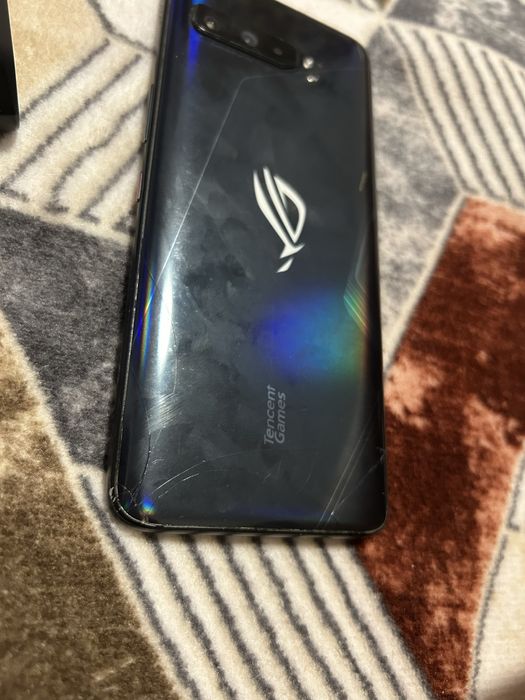 Vând Asus Rog Phone 3