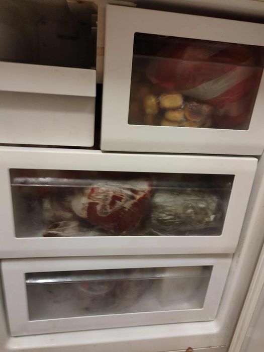 Хладилник с фризер Samsung