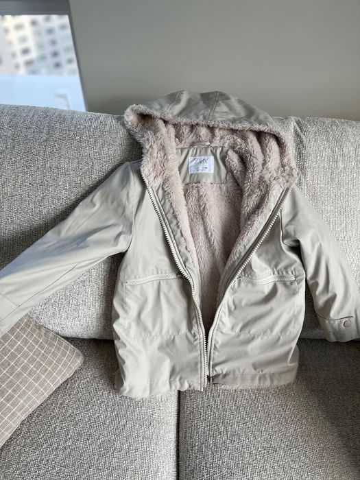 Пальто Zara, 7 лет, 122 рос в отличном состоянии