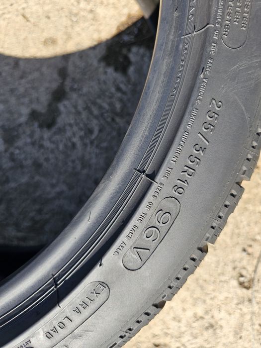 255 35 19 Michelin pilot alpin