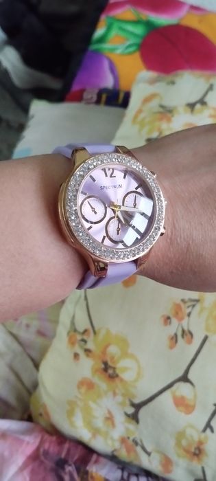 Часы красивые женские