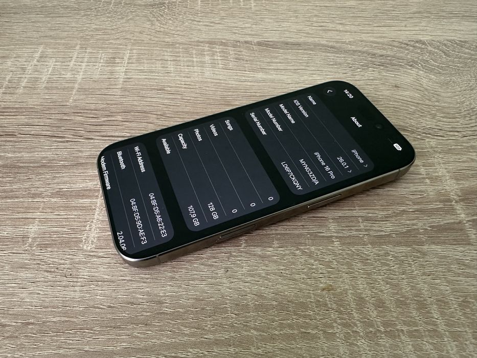  iPhone 16 Pro ••128GB•• //iOS 26.0.1// „Natural Titanium“ 