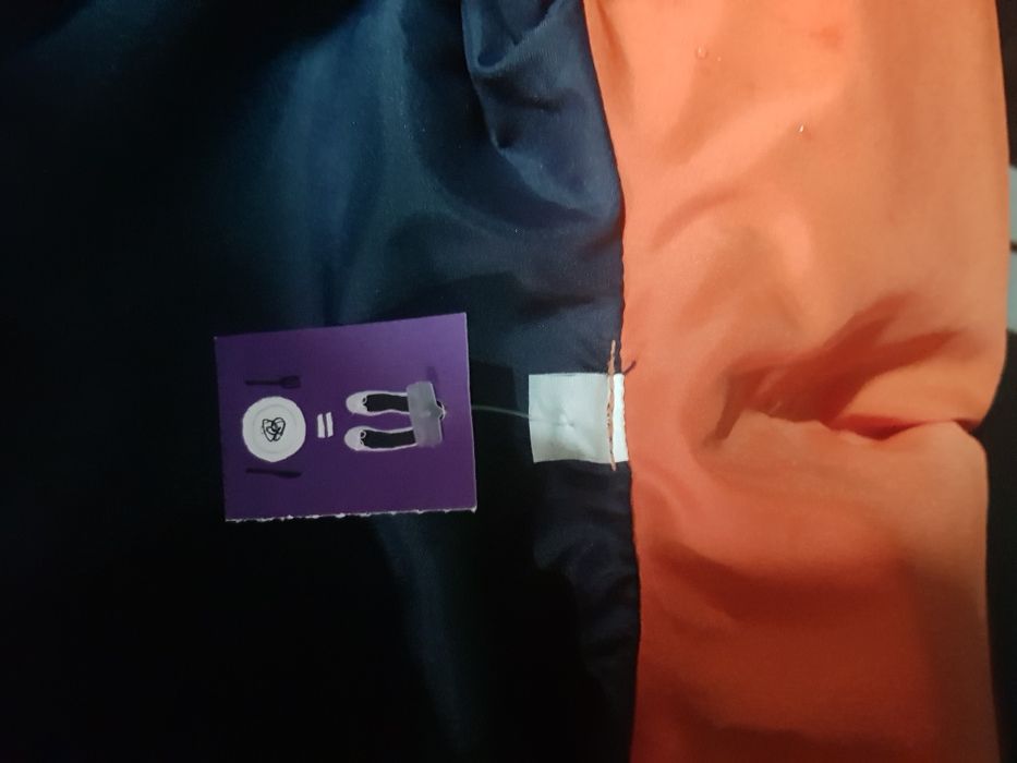 Vand vesta salvare pentru copil