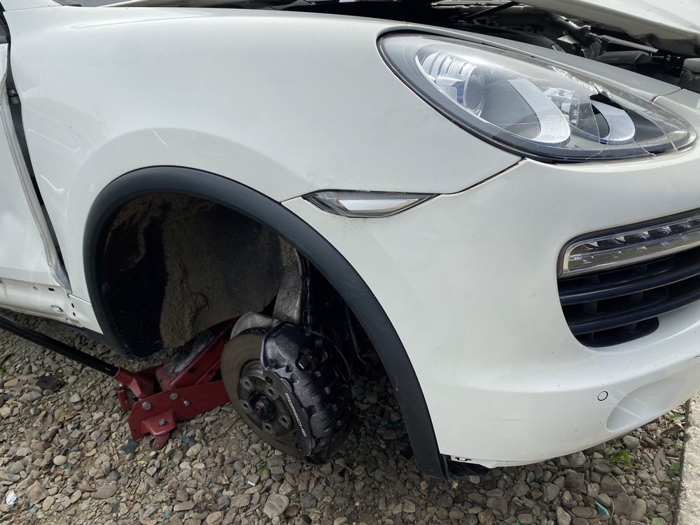 Carenaj noroi roată dreapta față Porsche Cayenne 2012