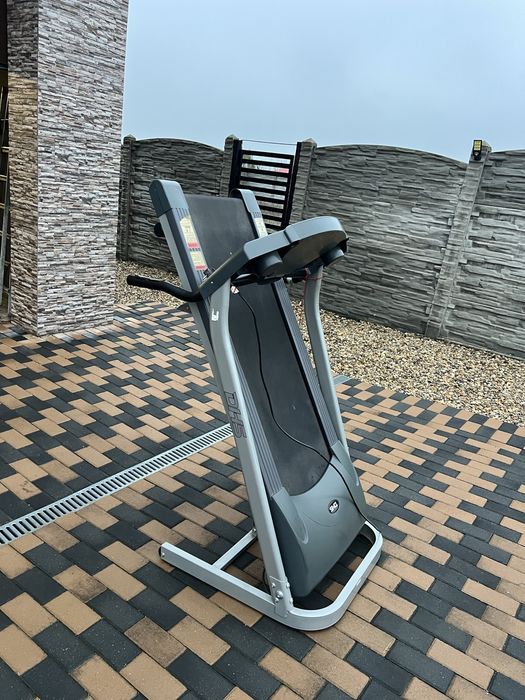 Banda alergat aproape noua