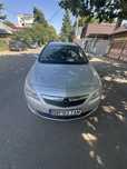 Opel Astra Sports Tourer 2011