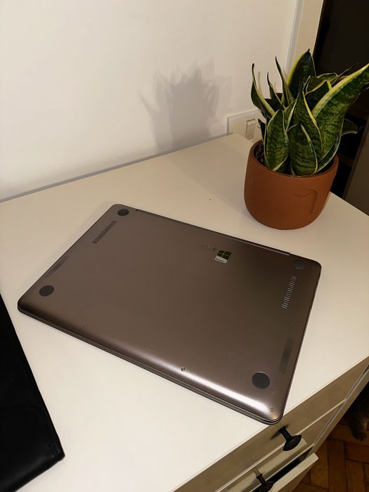 Laptop Asus ZenBook UX306U ultra slim functionare perfecta