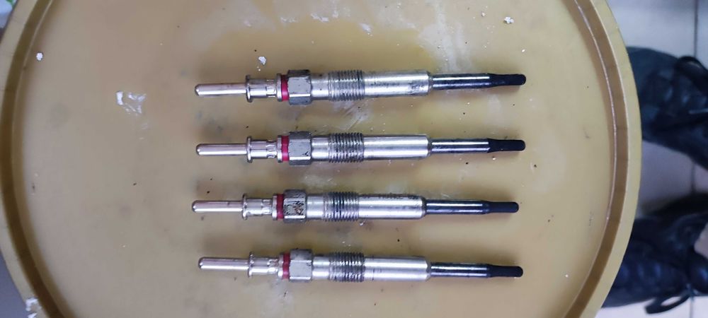 Injectoare bmw e46 320D 2003