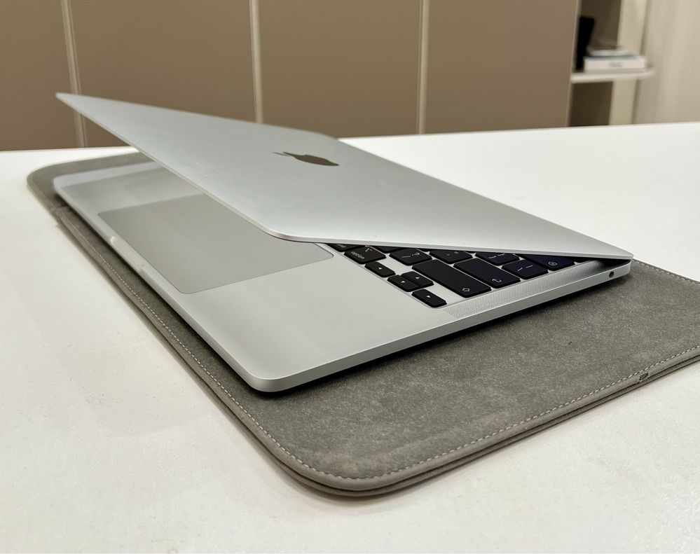 Macbook Pro M1 16/512 GB ideal