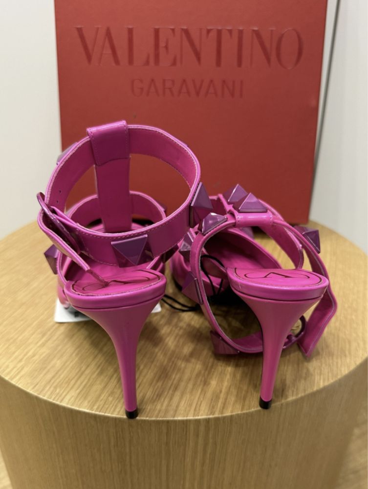 Pantofi Valentino Garavani, marimea 39.5