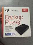 Vand hard extern nou ne utilizat 5tb backup plus