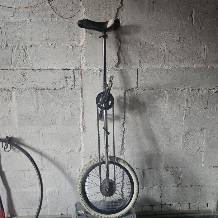 Уницикл QX alloy "Жираф" (Giraffe) 20", черный, легкий сплав