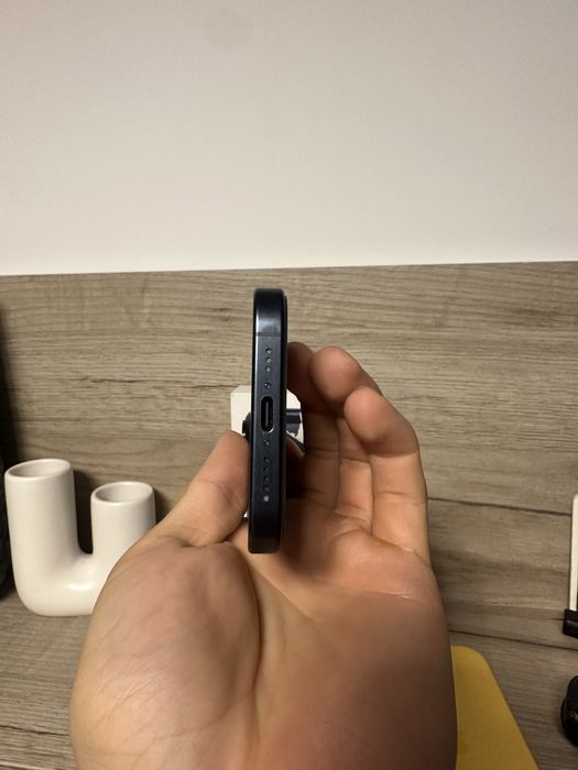 IPhone 15 pro 128 GB 88 % baterie full box 10/10