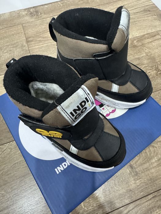 Детская зимняя обувь в отличном состояний