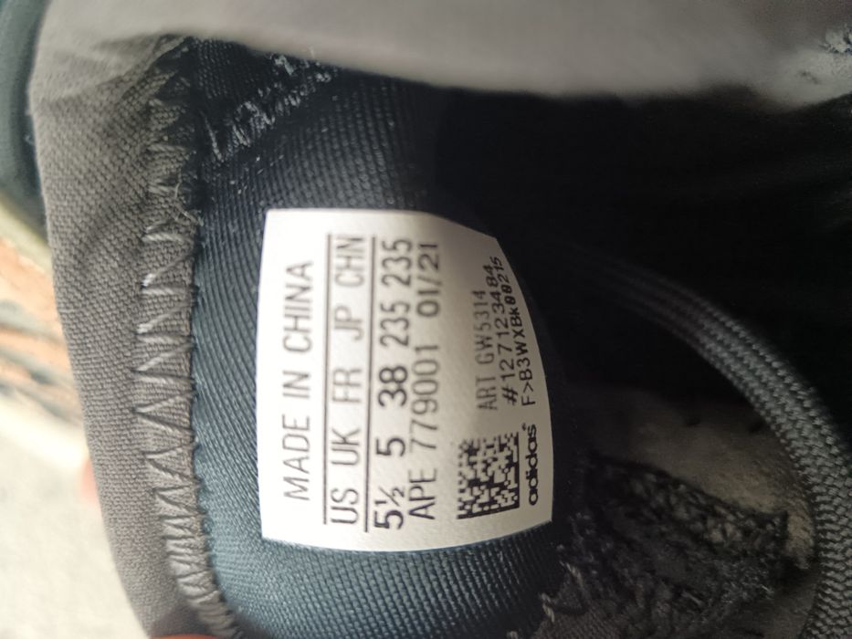 Adidași adidas Yeezy Qntm 38