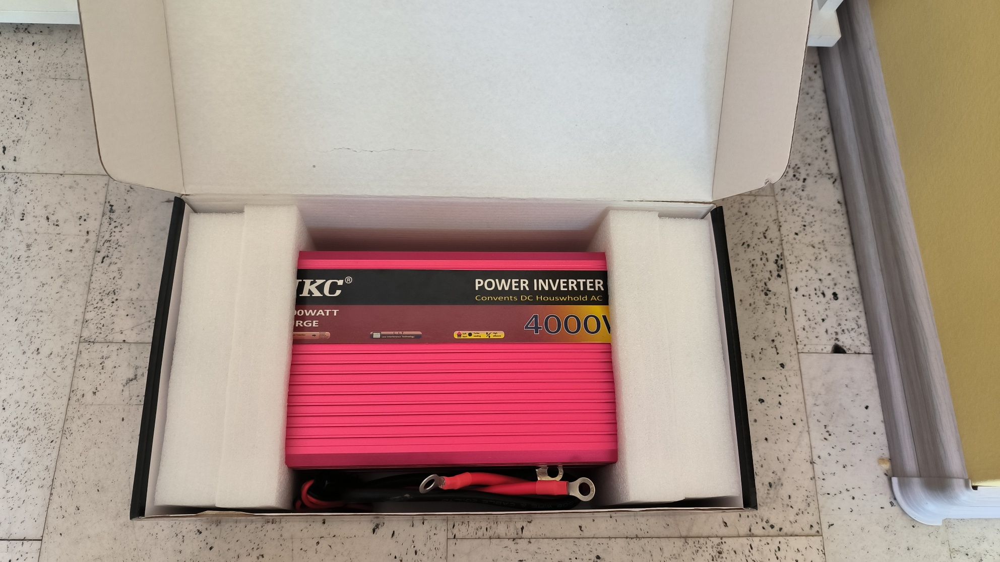 Инвертор за автомобил 12v/4000w