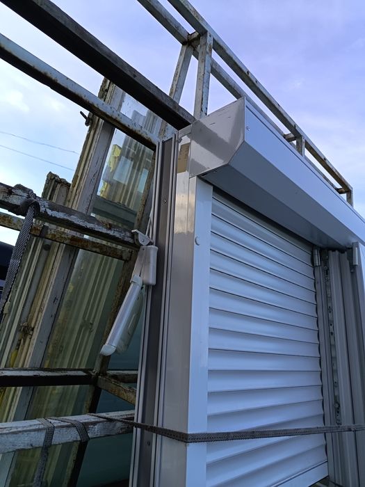 Продавам PVC прозорци