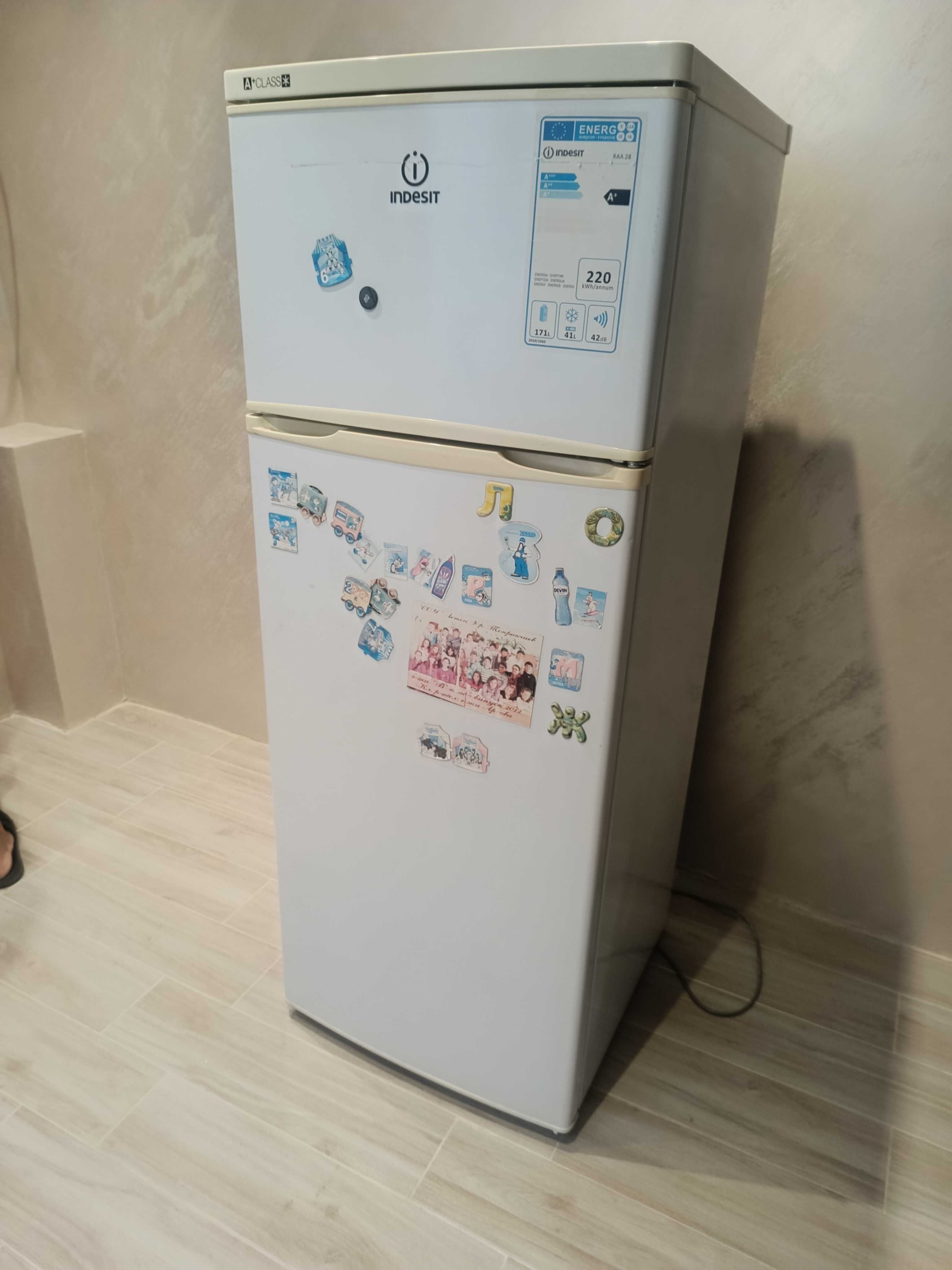 Хладилник Indesit