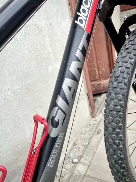 Bicicleta Giant mountain bike, 26 roata, marime medie