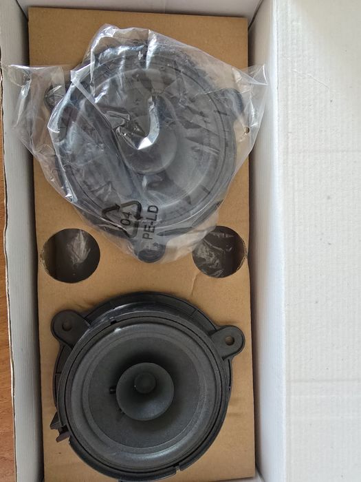 Vand boxe originale Dacia Logan 2