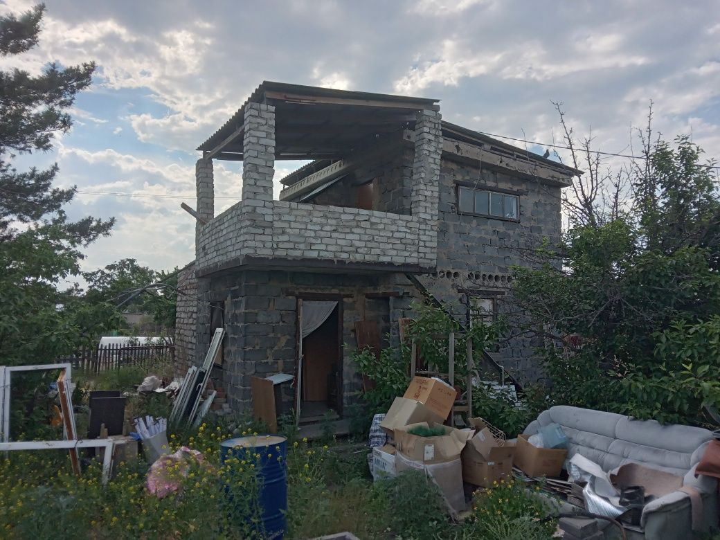 Продам дом на дачном участке