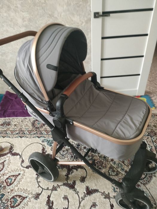 Продам детскую коляску