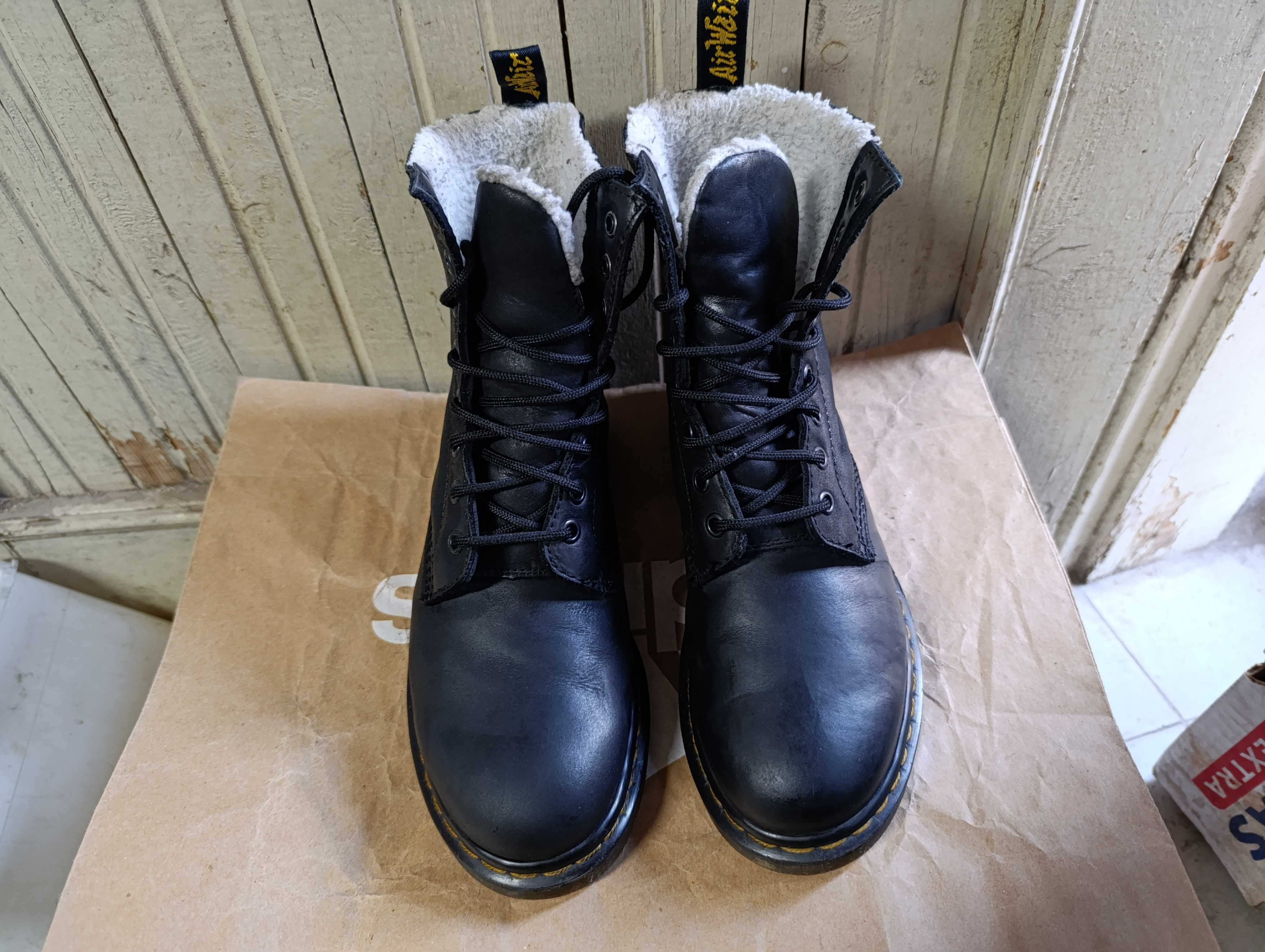 ''Dr. Martens Serena''оригинални дамски зимни боти 39 номер