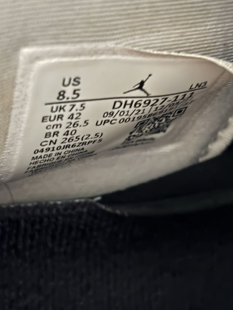 Air Jordan 4 Retro Military Black Original