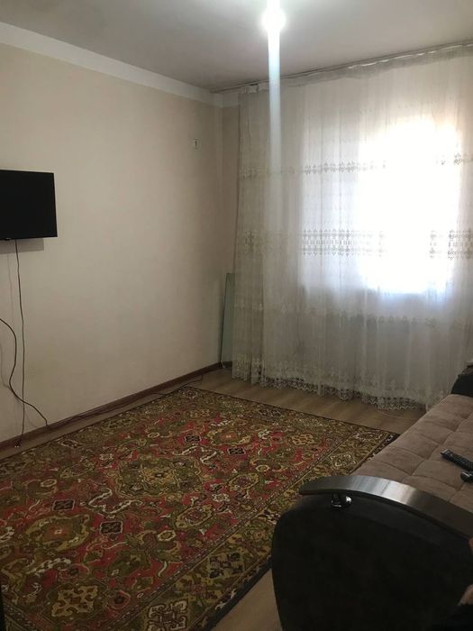 Bitta student bolaga kvartira bor