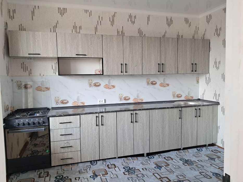 Navoiy shahridan  2 xona uy ISFAAN domi yangi bozor