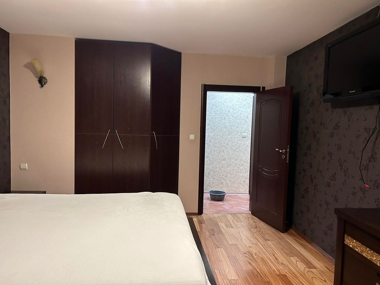 Дава се под наем Тристаен апартамент в Варна, Чаталджа - 106 кв.м за 918 € - Снимка #6