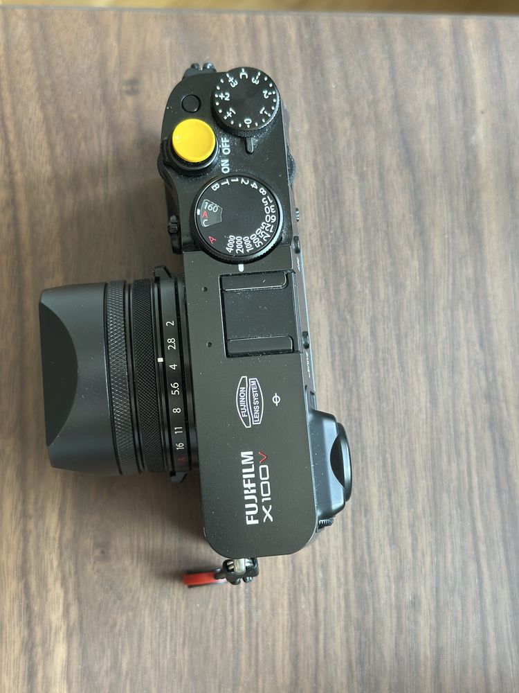 Fujifilm X100V, squarehood, weather kit и още много аксесоари!