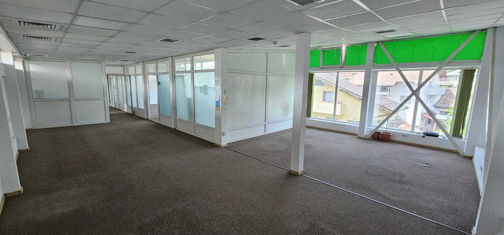 Spațiu premium de birouri – etaj complet disponibil acum