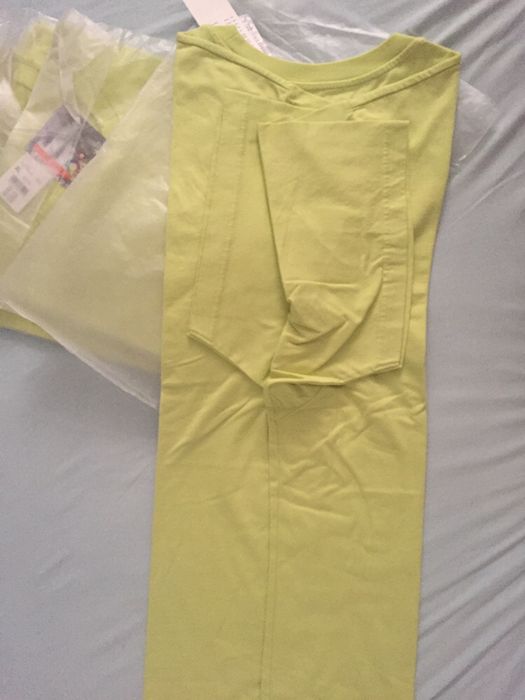 Tricou Uniqlo x Takashi Murakami x Billi Eilish