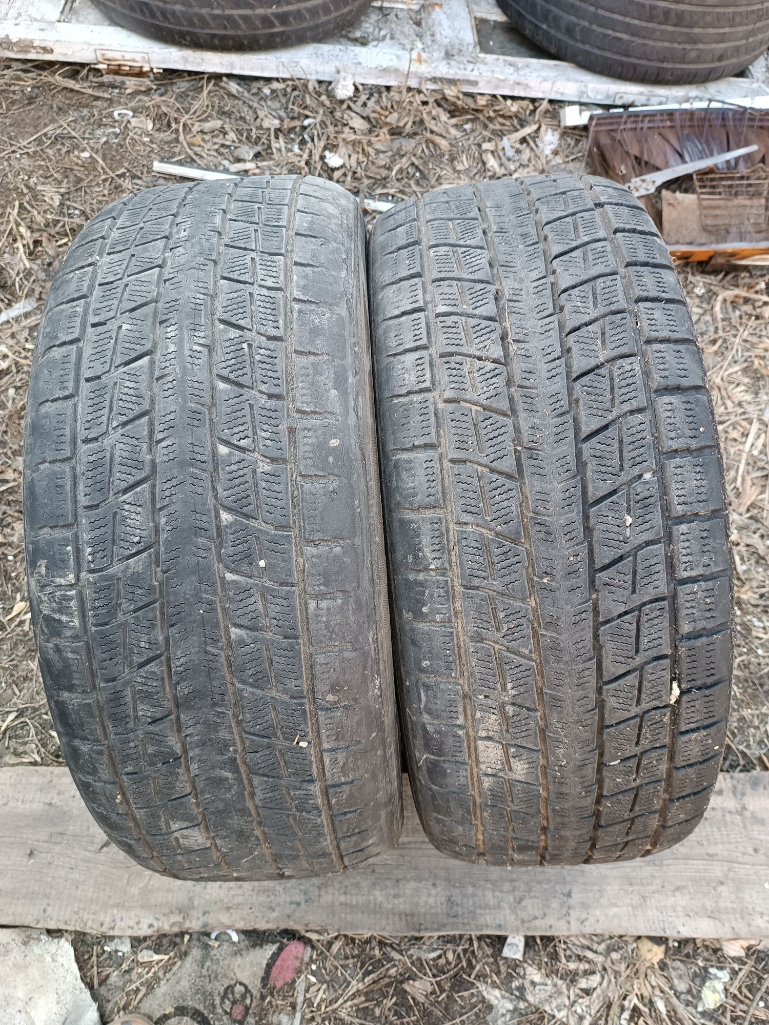 Авто шины от R 15-R 20-21 всё б/у.осталось от проданных автомашин