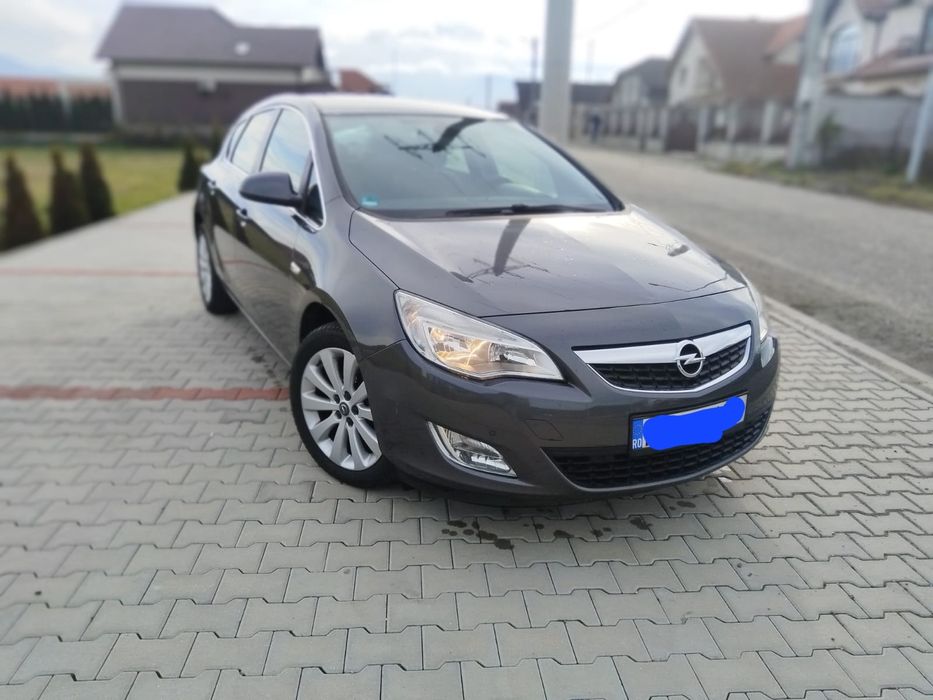 Opel Astra J 2010 1.3 Benzina